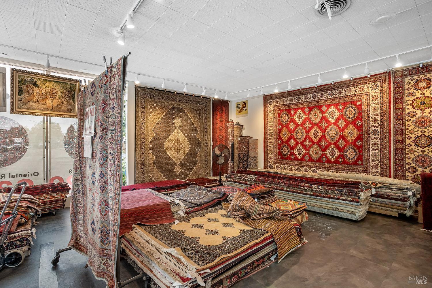 Detail Gallery Image 18 of 34 For 65 Red Hill Ave, San Anselmo,  CA 94960 - – Beds | – Baths