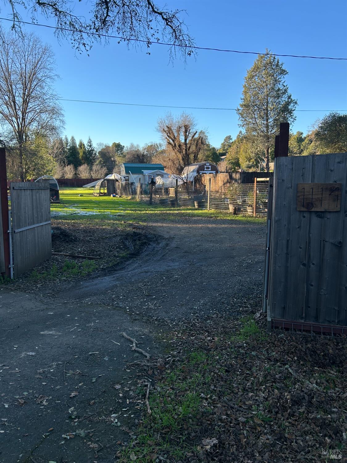 Detail Gallery Image 9 of 12 For 1114 Lake Mendocino Dr, Ukiah,  CA 95482 - 3 Beds | 2 Baths