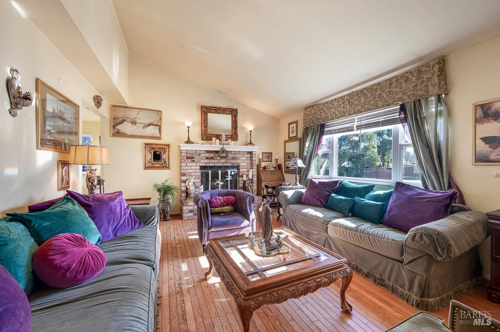 Detail Gallery Image 5 of 27 For 1905 Belair Way, Santa Rosa,  CA 95403 - 4 Beds | 3 Baths