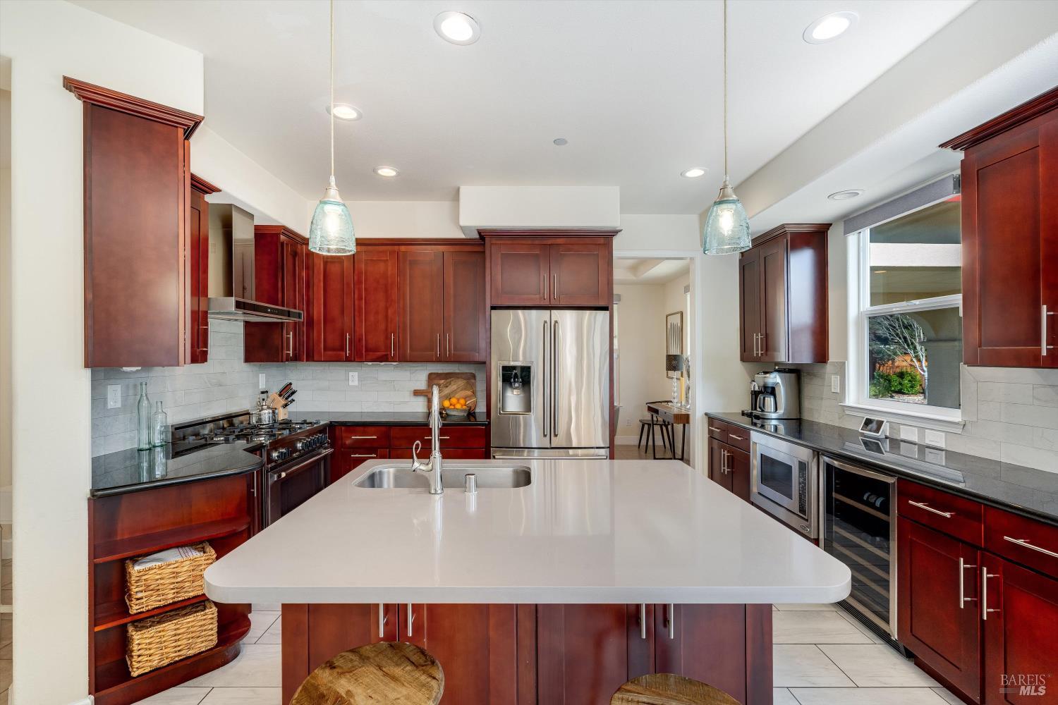 Detail Gallery Image 15 of 60 For 405 Brockman Ln, Sonoma,  CA 95476 - 4 Beds | 3 Baths