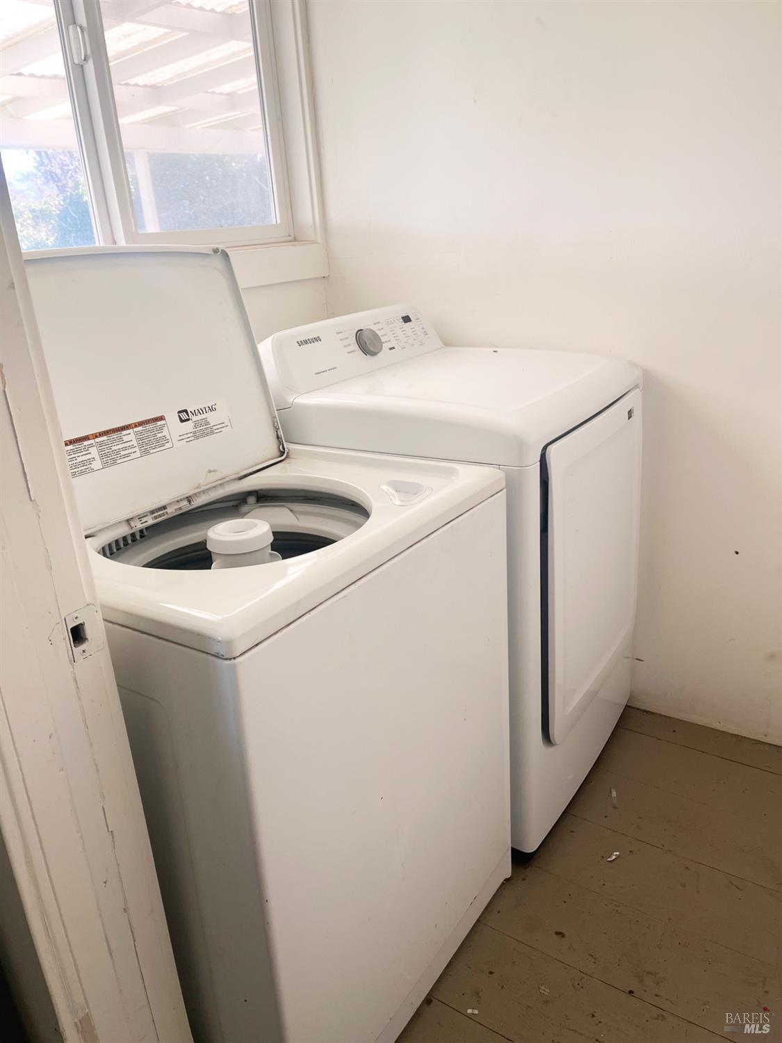 Detail Gallery Image 12 of 13 For 919 Naify Ln, Santa Rosa,  CA 95407 - 5 Beds | 2 Baths