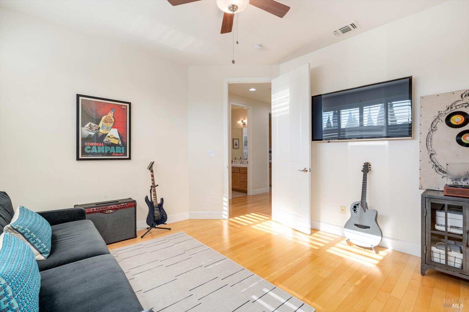 Detail Gallery Image 35 of 60 For 405 Brockman Ln, Sonoma,  CA 95476 - 4 Beds | 3 Baths