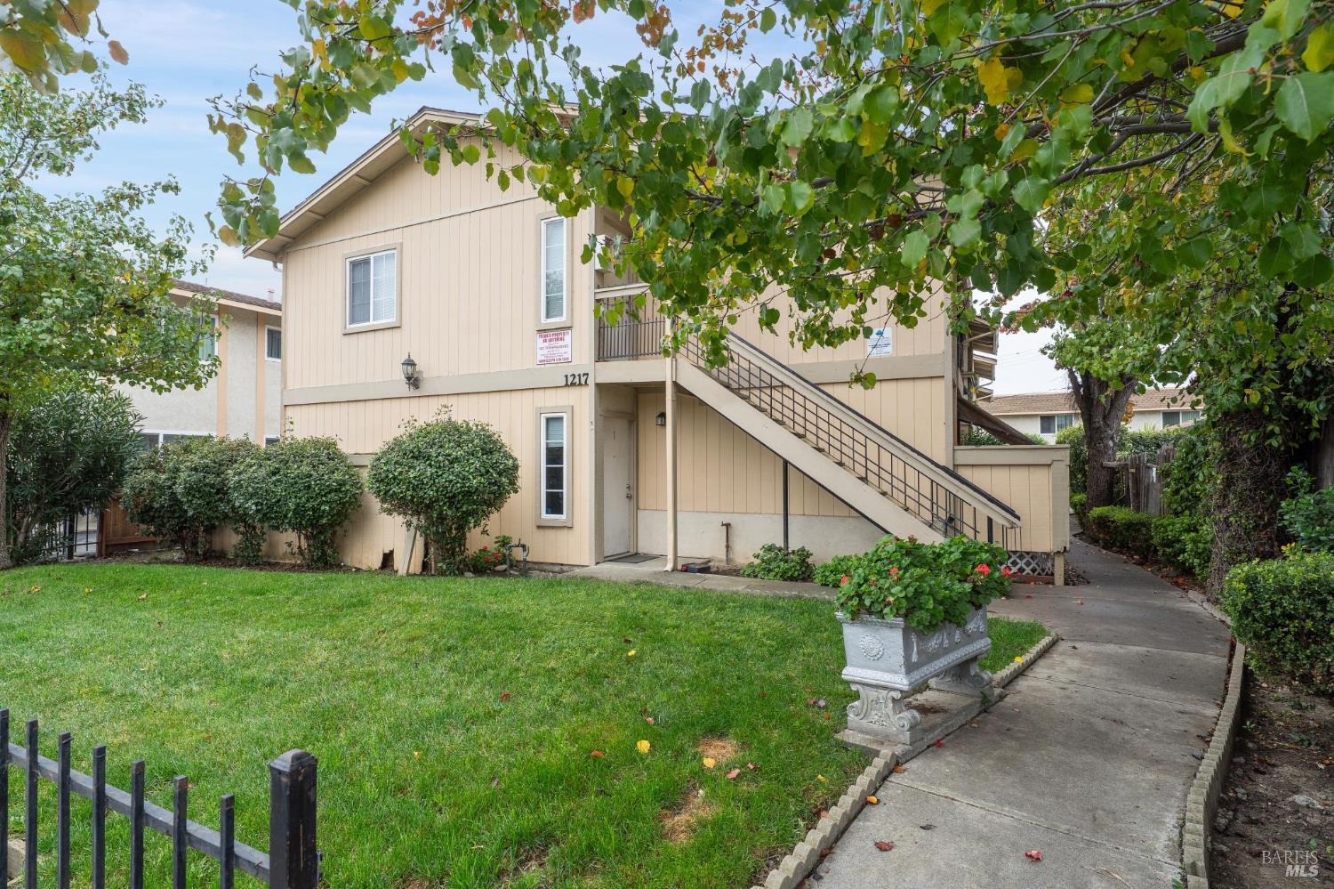 Detail Gallery Image 3 of 12 For 1217 Dana Dr, Fairfield,  CA 94533 - – Beds | – Baths