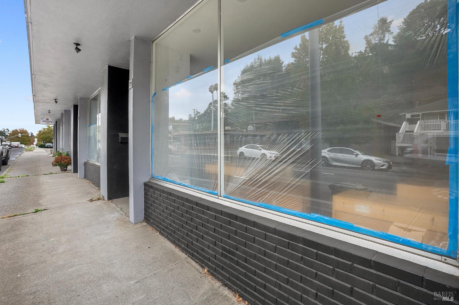 Detail Gallery Image 9 of 34 For 65 Red Hill Ave, San Anselmo,  CA 94960 - – Beds | – Baths