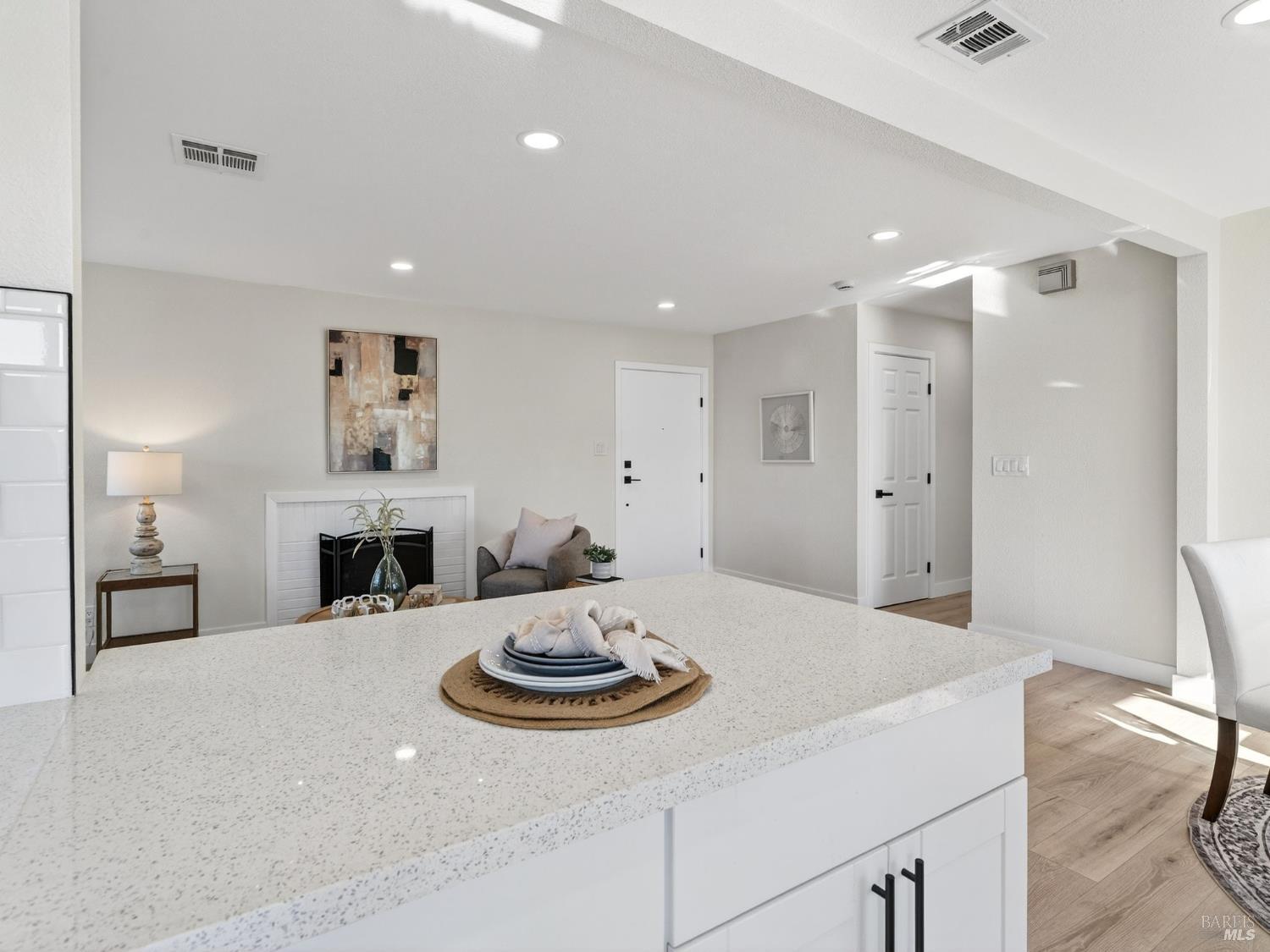 Detail Gallery Image 17 of 43 For 138 Dieninger St, Vallejo,  CA 94589 - 3 Beds | 2 Baths