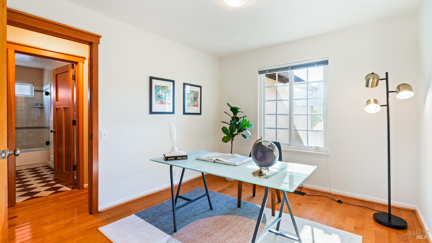 Detail Gallery Image 9 of 34 For 40 Surfwood Cir, San Rafael,  CA 94901 - 4 Beds | 2 Baths