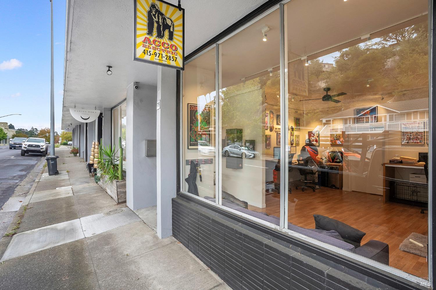 Detail Gallery Image 7 of 34 For 65 Red Hill Ave, San Anselmo,  CA 94960 - – Beds | – Baths