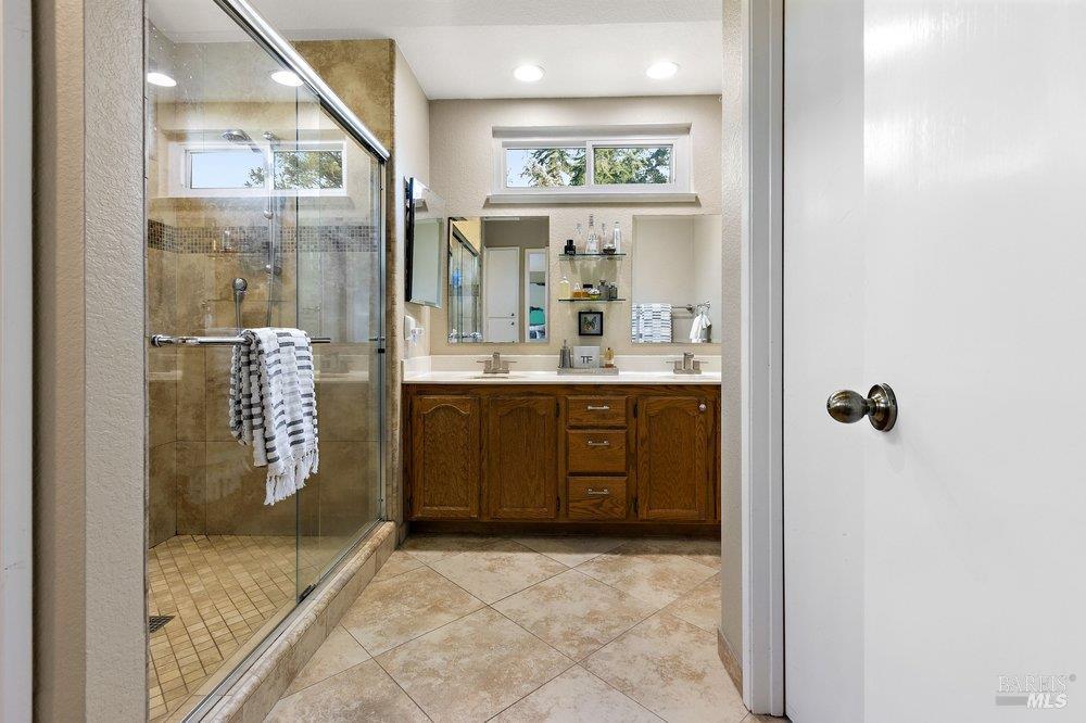 Detail Gallery Image 24 of 42 For 387 Allen Way, Benicia,  CA 94510 - 4 Beds | 2/1 Baths