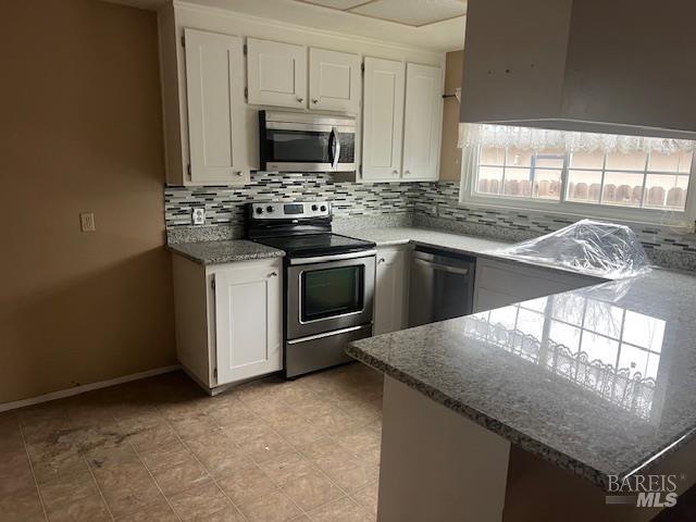 Detail Gallery Image 4 of 10 For 136 Clark Way, Vacaville,  CA 95687 - 3 Beds | 2 Baths