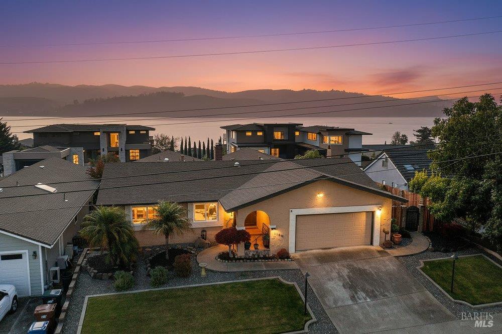 Detail Gallery Image 3 of 30 For 1190 Church St, Benicia,  CA 94510 - 3 Beds | 2 Baths