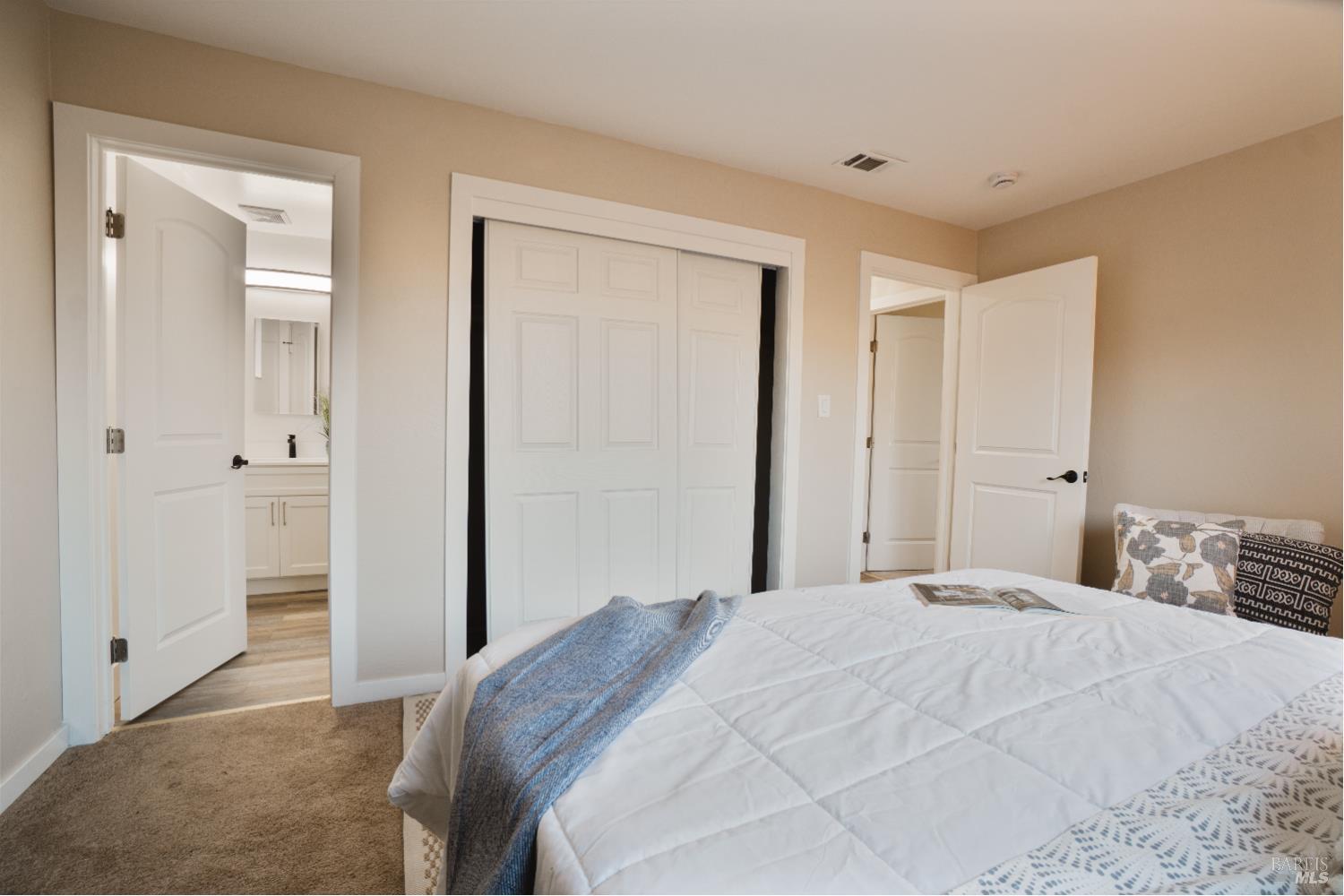 Detail Gallery Image 18 of 30 For 2034 Cambridge Dr, Fairfield,  CA 94533 - 3 Beds | 2 Baths