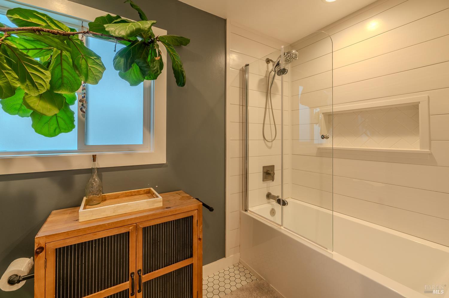 Detail Gallery Image 18 of 28 For 3532 Chanate Rd, Santa Rosa,  CA 95404 - 2 Beds | 1 Baths