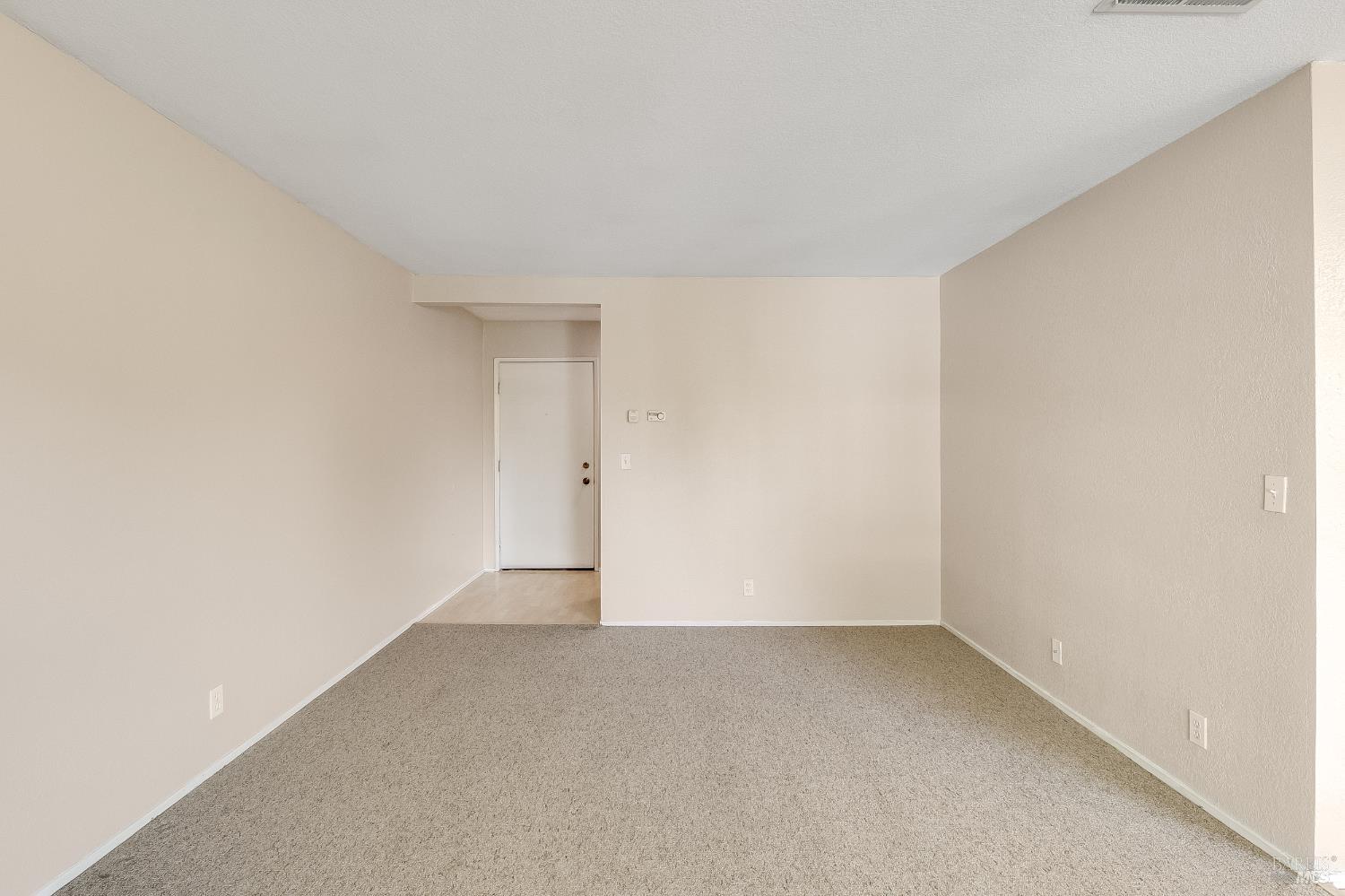 Detail Gallery Image 6 of 44 For 900 Cambridge Dr #104,  Benicia,  CA 94510 - 1 Beds | 1 Baths