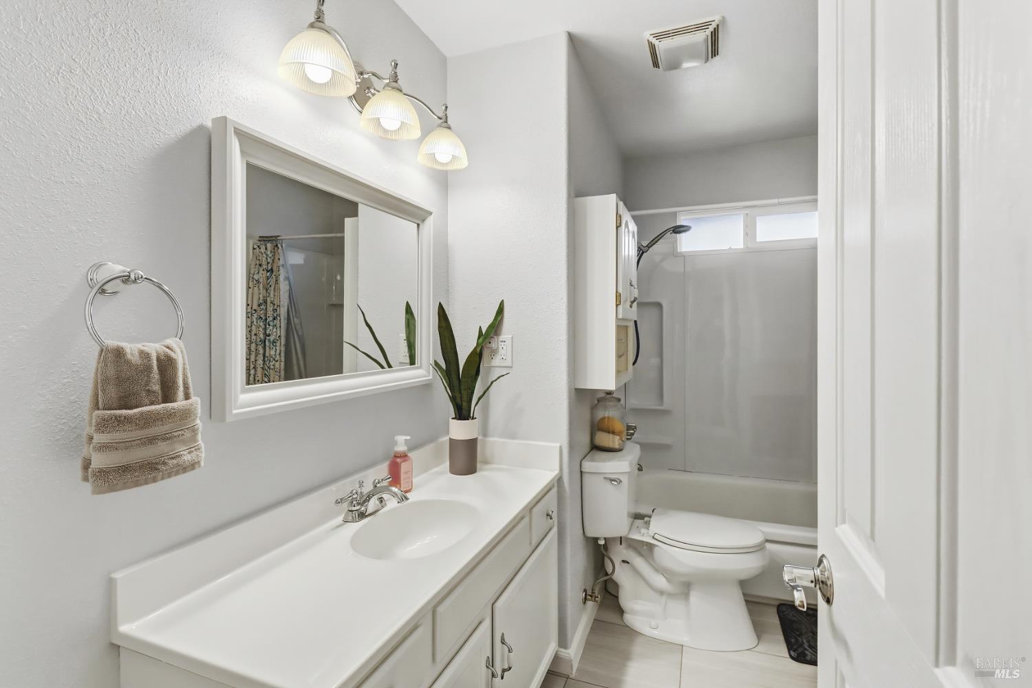 Detail Gallery Image 42 of 61 For 225 E Chestnut St, Dixon,  CA 95620 - 4 Beds | 3 Baths