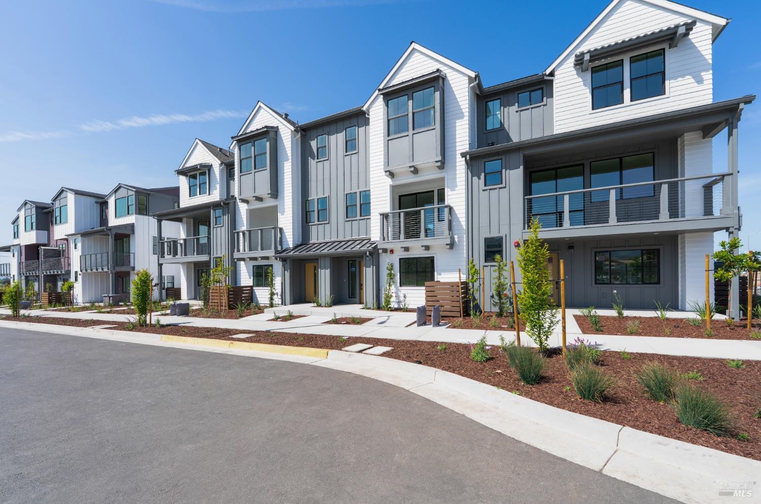 Detail Gallery Image 30 of 30 For 209 Wellness Way, Rohnert Park,  CA 94928 - 3 Beds | 3 Baths