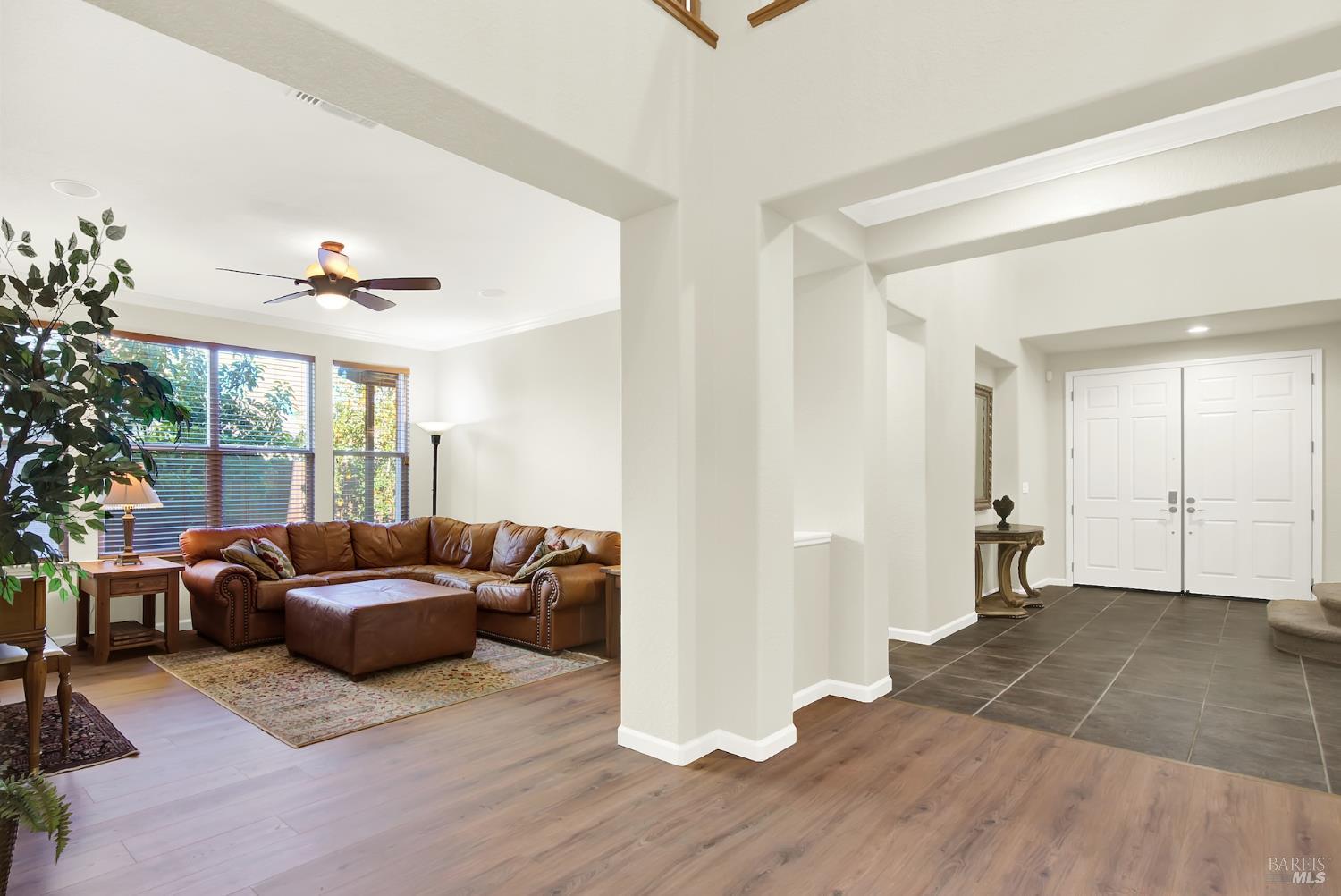 Detail Gallery Image 15 of 75 For 507 Topeka Ln, Vacaville,  CA 95687 - 5 Beds | 4 Baths