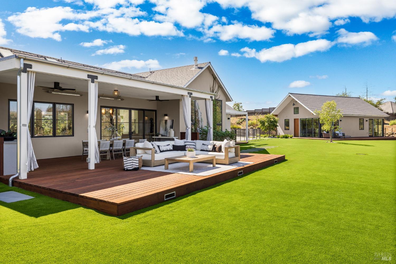 Detail Gallery Image 23 of 98 For 987 Mark West Springs Rd, Santa Rosa,  CA 95404 - 4 Beds | 4/4 Baths