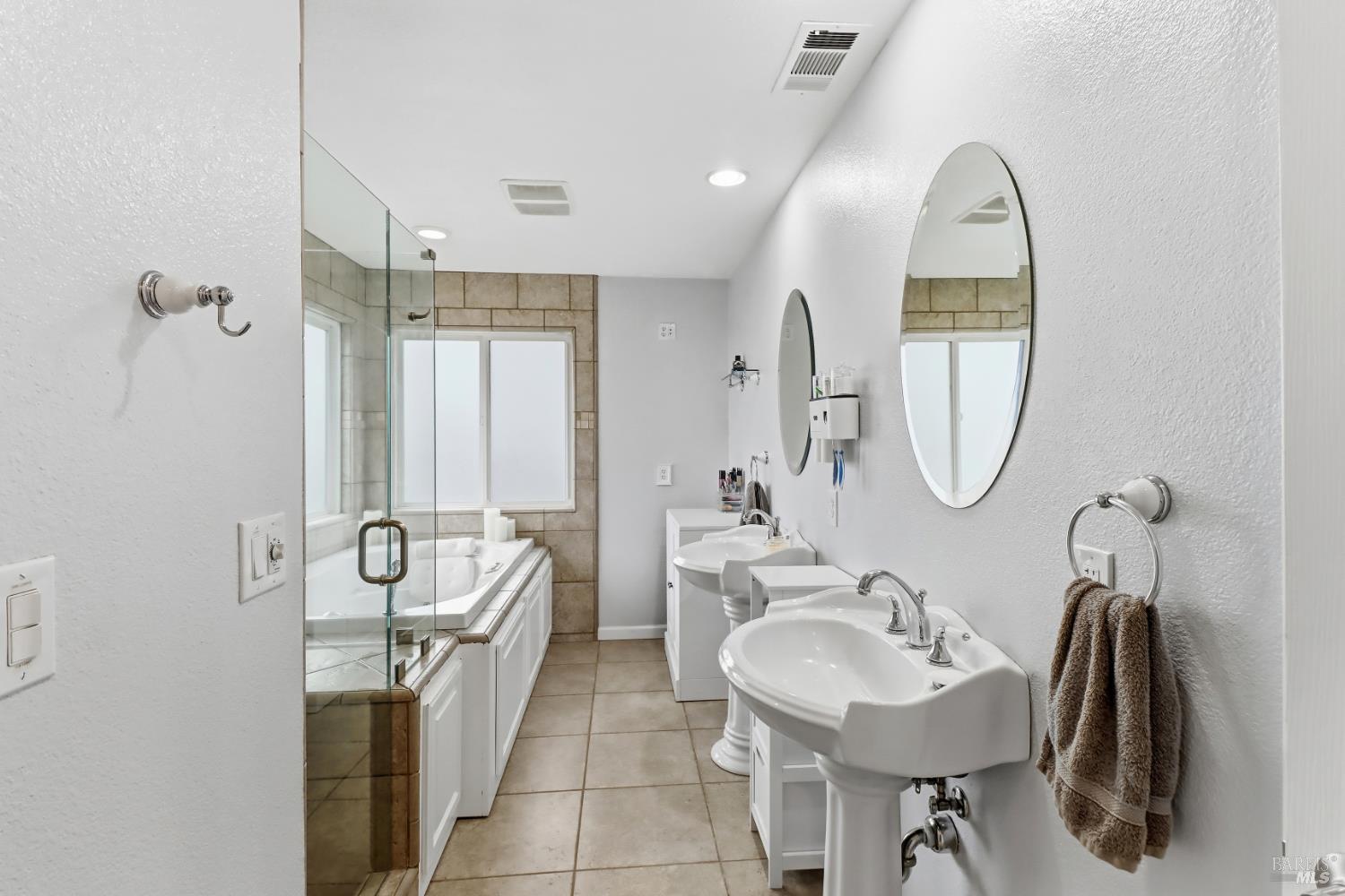 Detail Gallery Image 31 of 61 For 225 E Chestnut St, Dixon,  CA 95620 - 4 Beds | 3 Baths