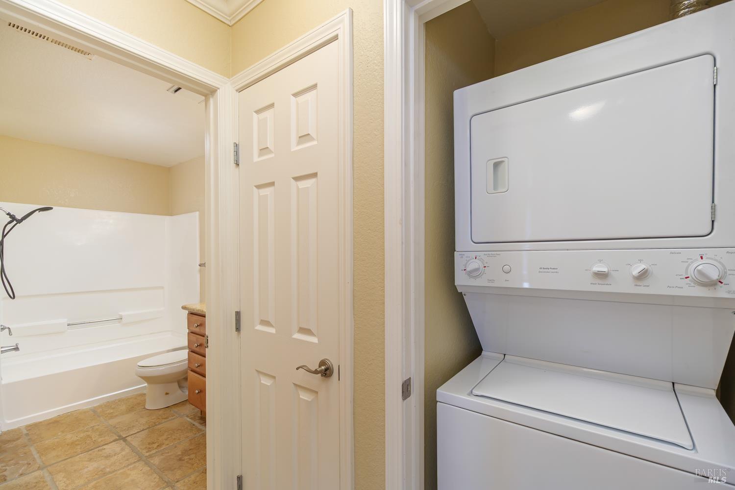 Detail Gallery Image 10 of 22 For 346 Eastridge Dr, San Ramon,  CA 94582 - 1 Beds | 1 Baths