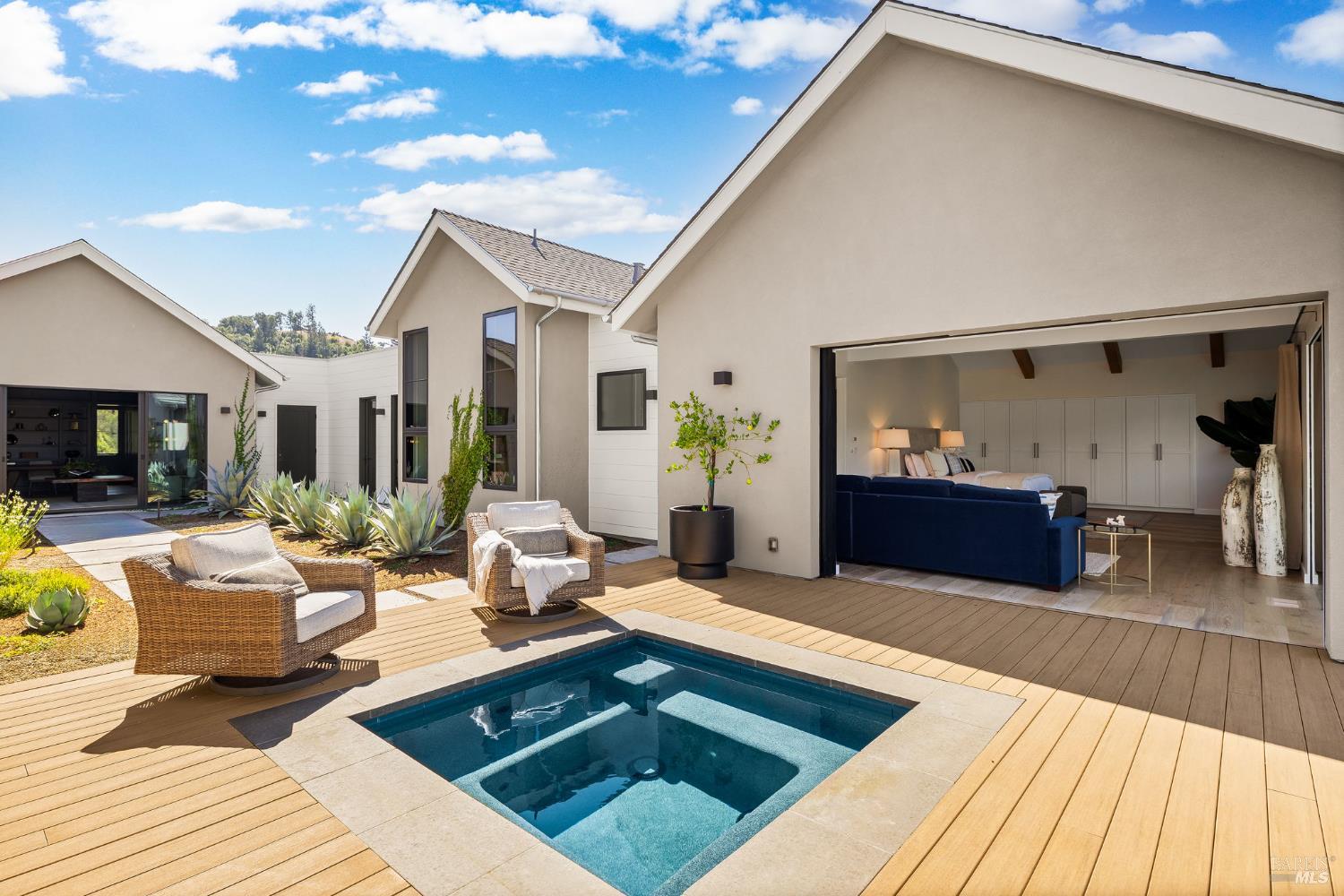 Detail Gallery Image 31 of 98 For 987 Mark West Springs Rd, Santa Rosa,  CA 95404 - 4 Beds | 4/4 Baths