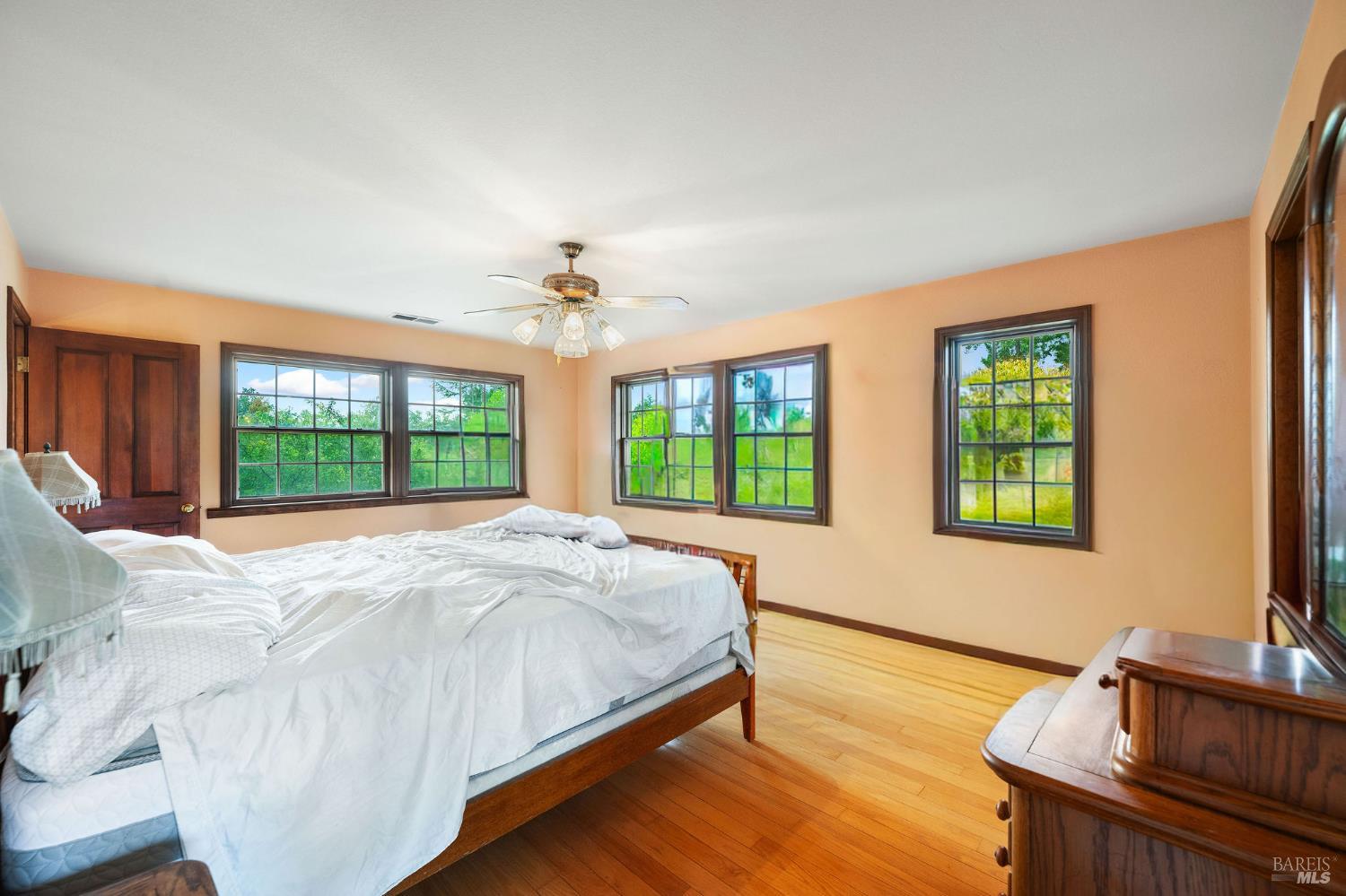 Detail Gallery Image 23 of 50 For 105 Serres Dr, Sonoma,  CA 95476 - 5 Beds | 3/1 Baths