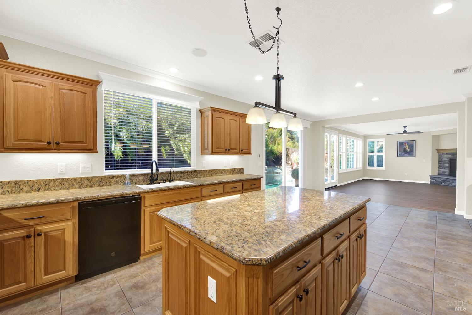 Detail Gallery Image 36 of 75 For 507 Topeka Ln, Vacaville,  CA 95687 - 5 Beds | 4 Baths