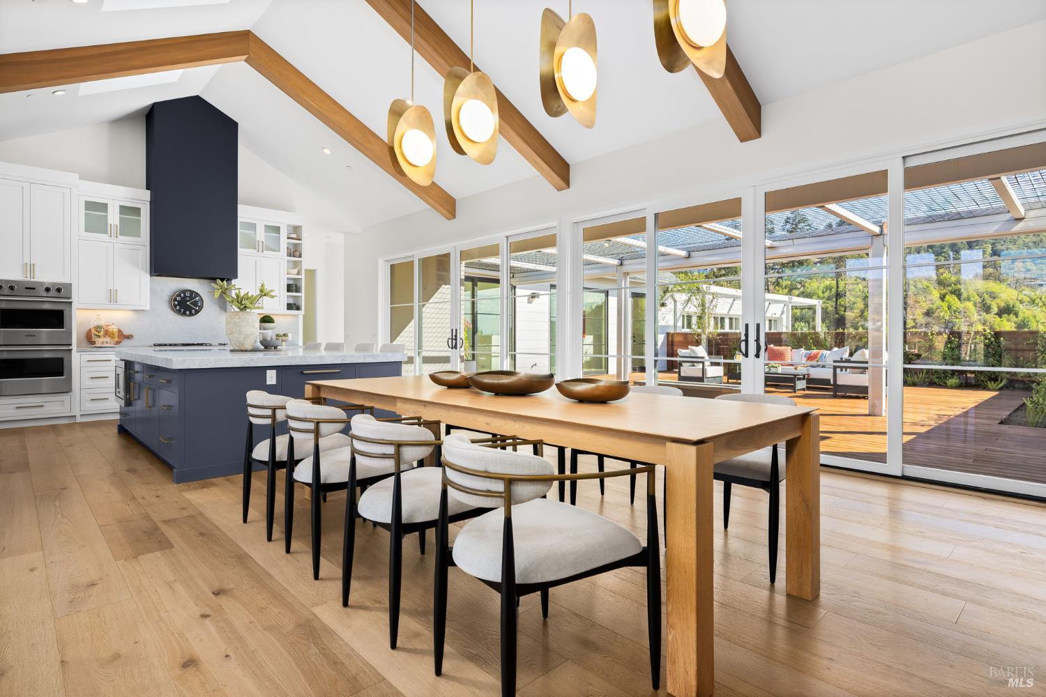 Detail Gallery Image 11 of 98 For 987 Mark West Springs Rd, Santa Rosa,  CA 95404 - 4 Beds | 4/4 Baths