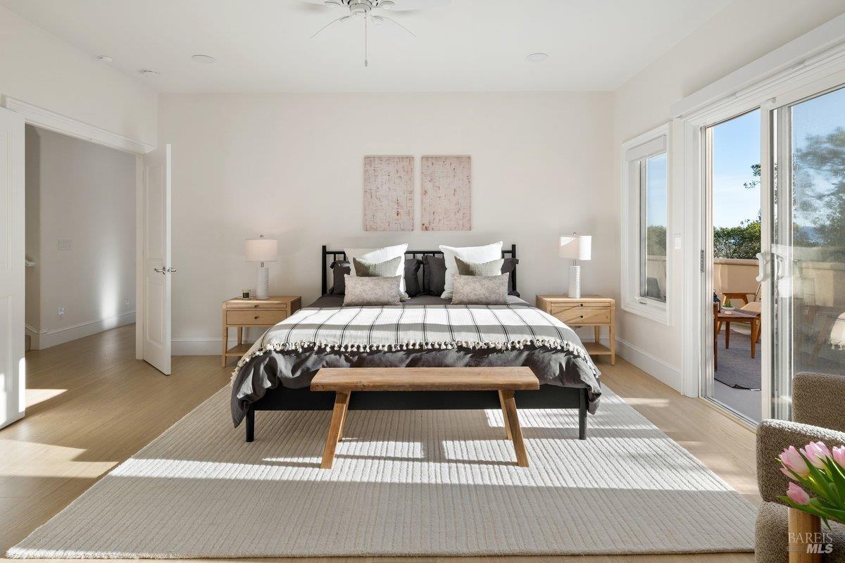 Detail Gallery Image 30 of 32 For 11 Loch Haven Ct, San Rafael,  CA 94901 - 5 Beds | 4/1 Baths