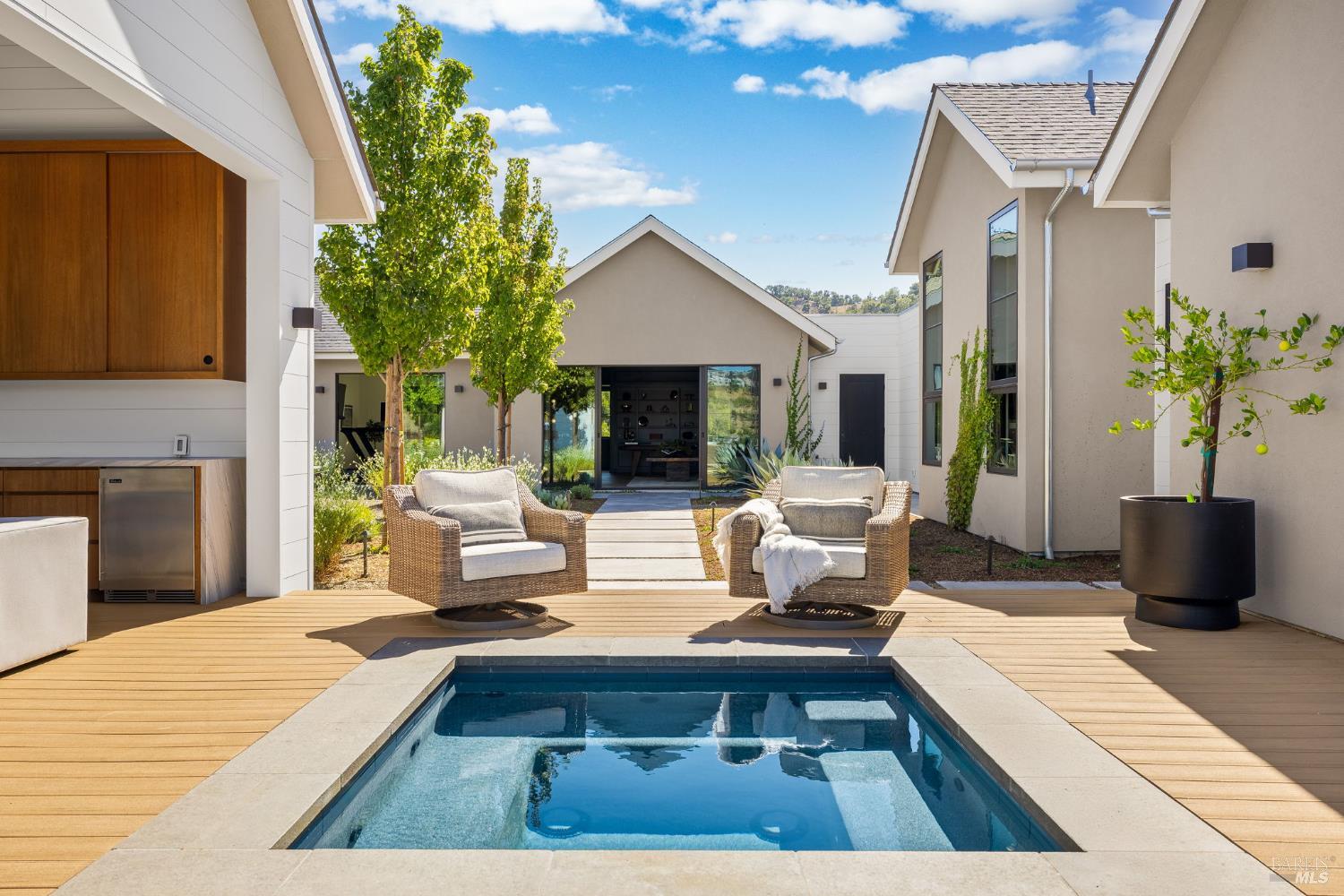 Detail Gallery Image 46 of 98 For 987 Mark West Springs Rd, Santa Rosa,  CA 95404 - 4 Beds | 4/4 Baths