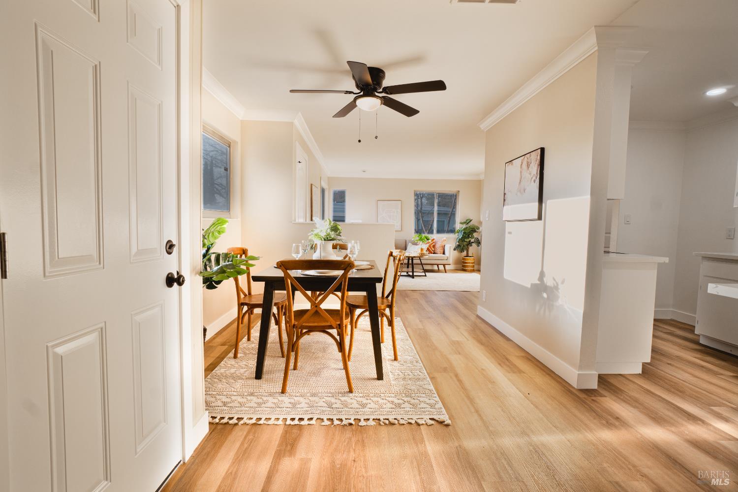 Detail Gallery Image 7 of 30 For 2034 Cambridge Dr, Fairfield,  CA 94533 - 3 Beds | 2 Baths