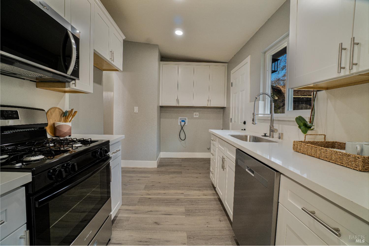 Detail Gallery Image 13 of 31 For 223 Wedgewood Ct, Vallejo,  CA 94591 - 3 Beds | 2 Baths