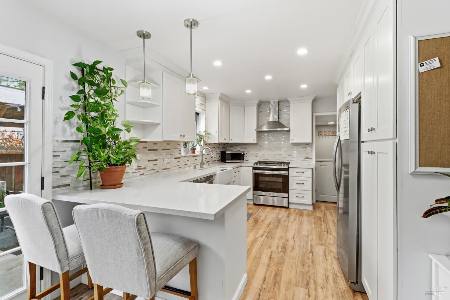 Detail Gallery Image 12 of 61 For 225 E Chestnut St, Dixon,  CA 95620 - 4 Beds | 3 Baths