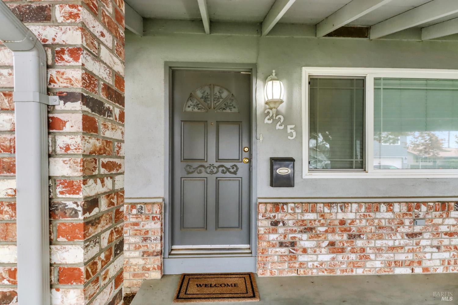 Detail Gallery Image 5 of 61 For 225 E Chestnut St, Dixon,  CA 95620 - 4 Beds | 3 Baths