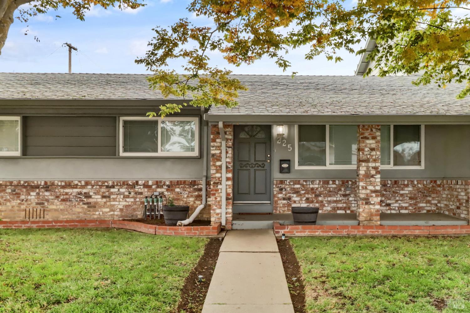 Detail Gallery Image 3 of 61 For 225 E Chestnut St, Dixon,  CA 95620 - 4 Beds | 3 Baths