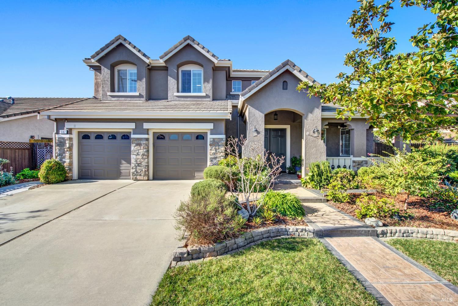 Detail Gallery Image 4 of 75 For 507 Topeka Ln, Vacaville,  CA 95687 - 5 Beds | 4 Baths