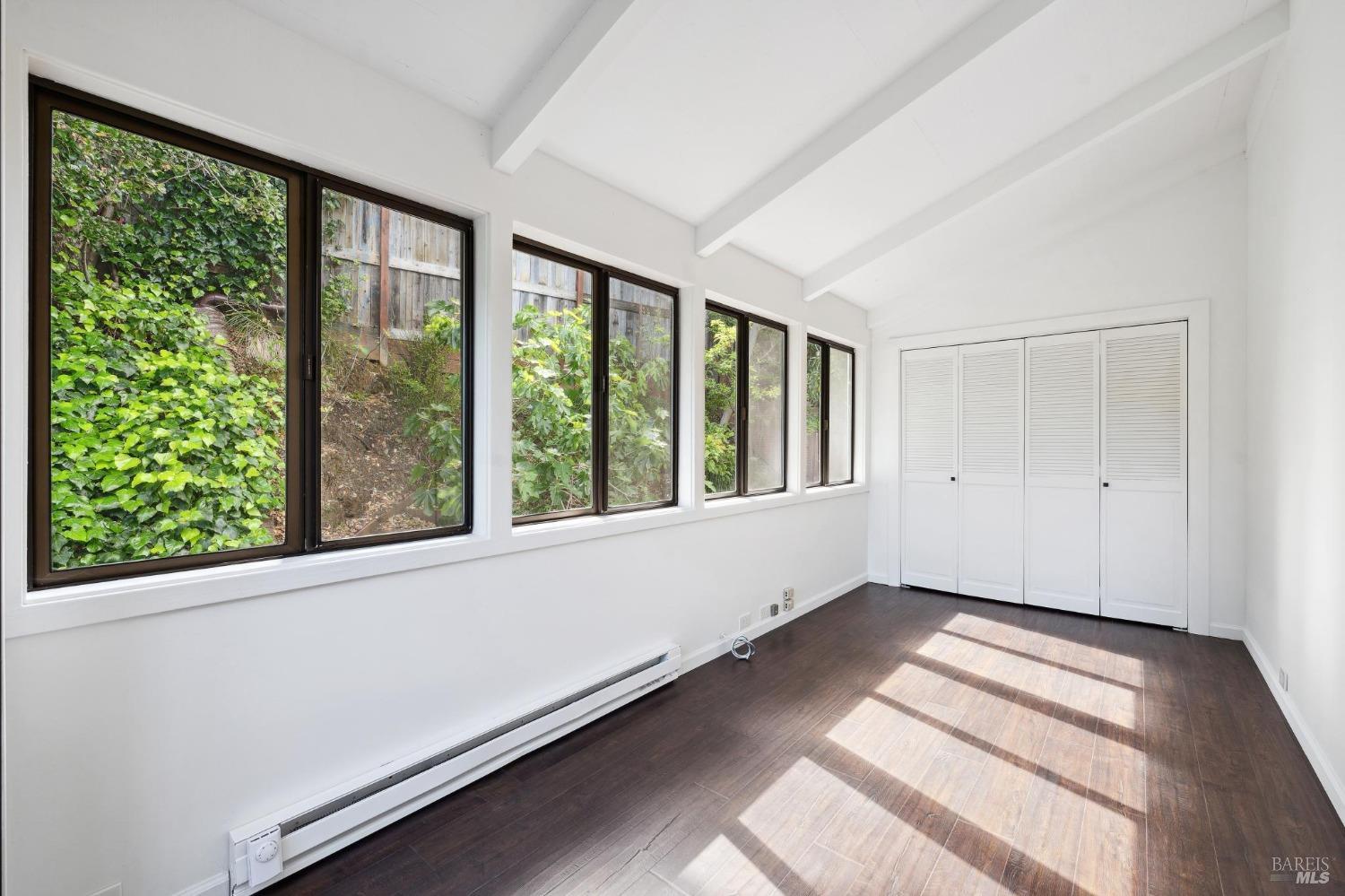 Detail Gallery Image 36 of 57 For 31 Antilles Way, Tiburon,  CA 94920 - 3 Beds | 2/1 Baths