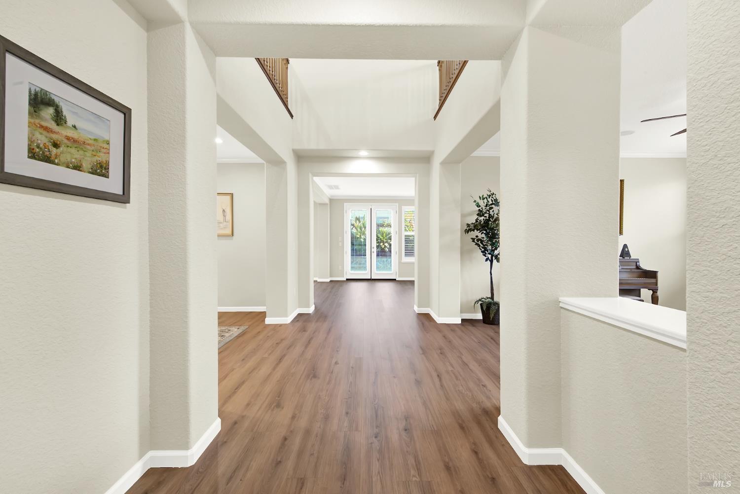 Detail Gallery Image 14 of 75 For 507 Topeka Ln, Vacaville,  CA 95687 - 5 Beds | 4 Baths