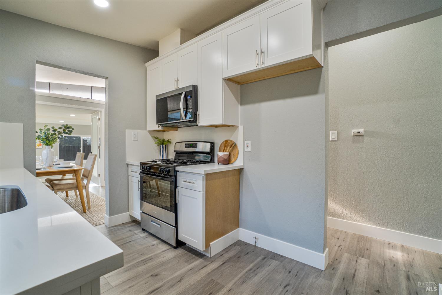 Detail Gallery Image 14 of 31 For 223 Wedgewood Ct, Vallejo,  CA 94591 - 3 Beds | 2 Baths