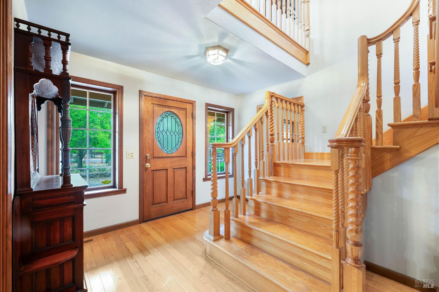 Detail Gallery Image 5 of 50 For 105 Serres Dr, Sonoma,  CA 95476 - 5 Beds | 3/1 Baths