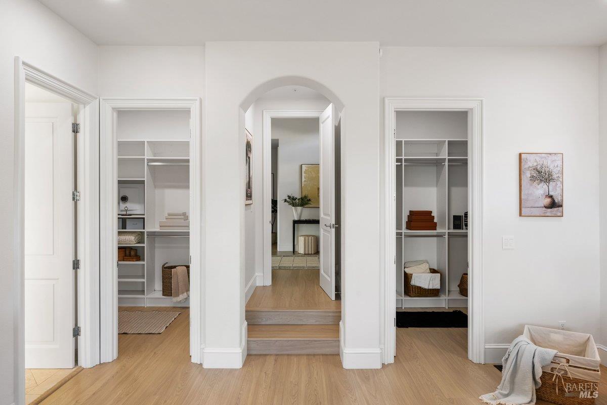 Detail Gallery Image 24 of 32 For 11 Loch Haven Ct, San Rafael,  CA 94901 - 5 Beds | 4/1 Baths