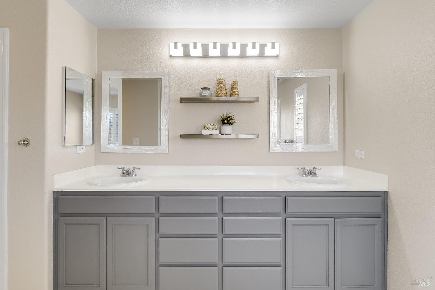 Detail Gallery Image 32 of 65 For 23 Castellina Cir, American Canyon,  CA 94503 - 4 Beds | 3 Baths