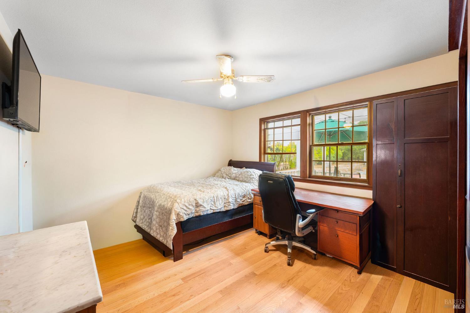 Detail Gallery Image 13 of 50 For 105 Serres Dr, Sonoma,  CA 95476 - 5 Beds | 3/1 Baths