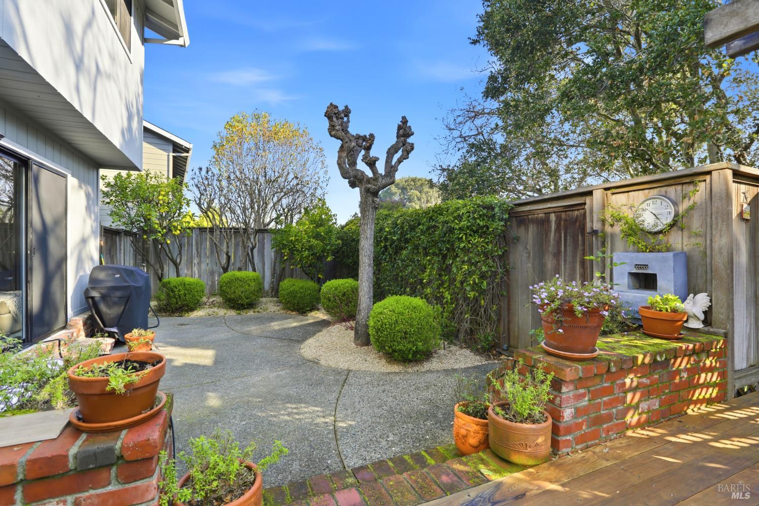 Detail Gallery Image 37 of 39 For 117 Michele Cir, Novato,  CA 94947 - 4 Beds | 3 Baths