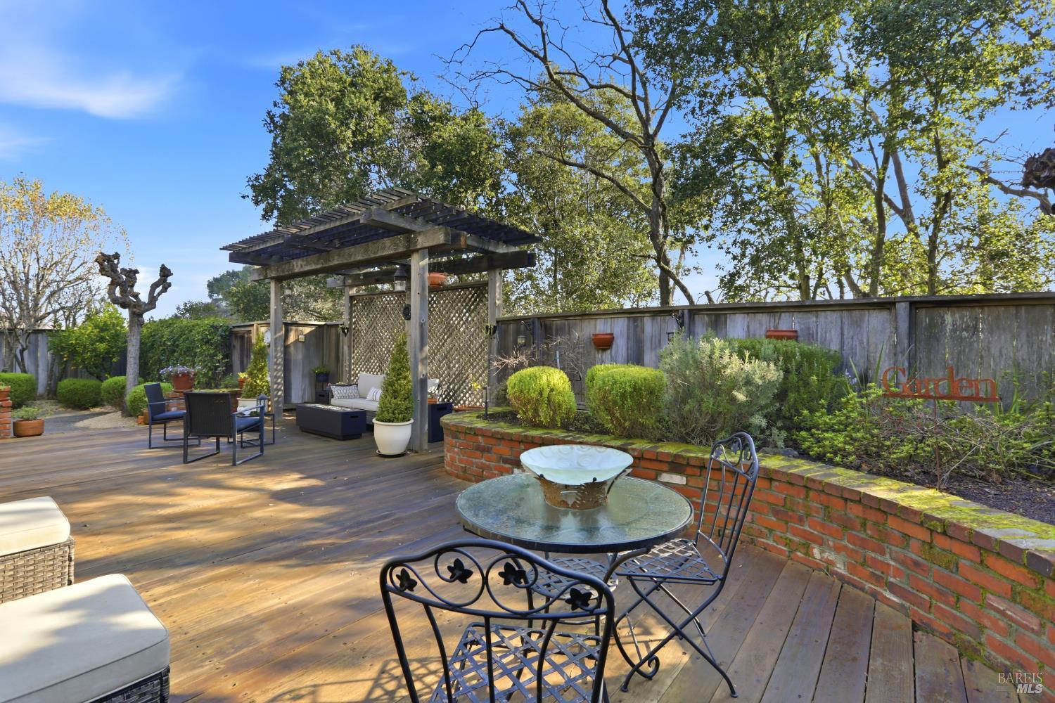 Detail Gallery Image 39 of 39 For 117 Michele Cir, Novato,  CA 94947 - 4 Beds | 3 Baths