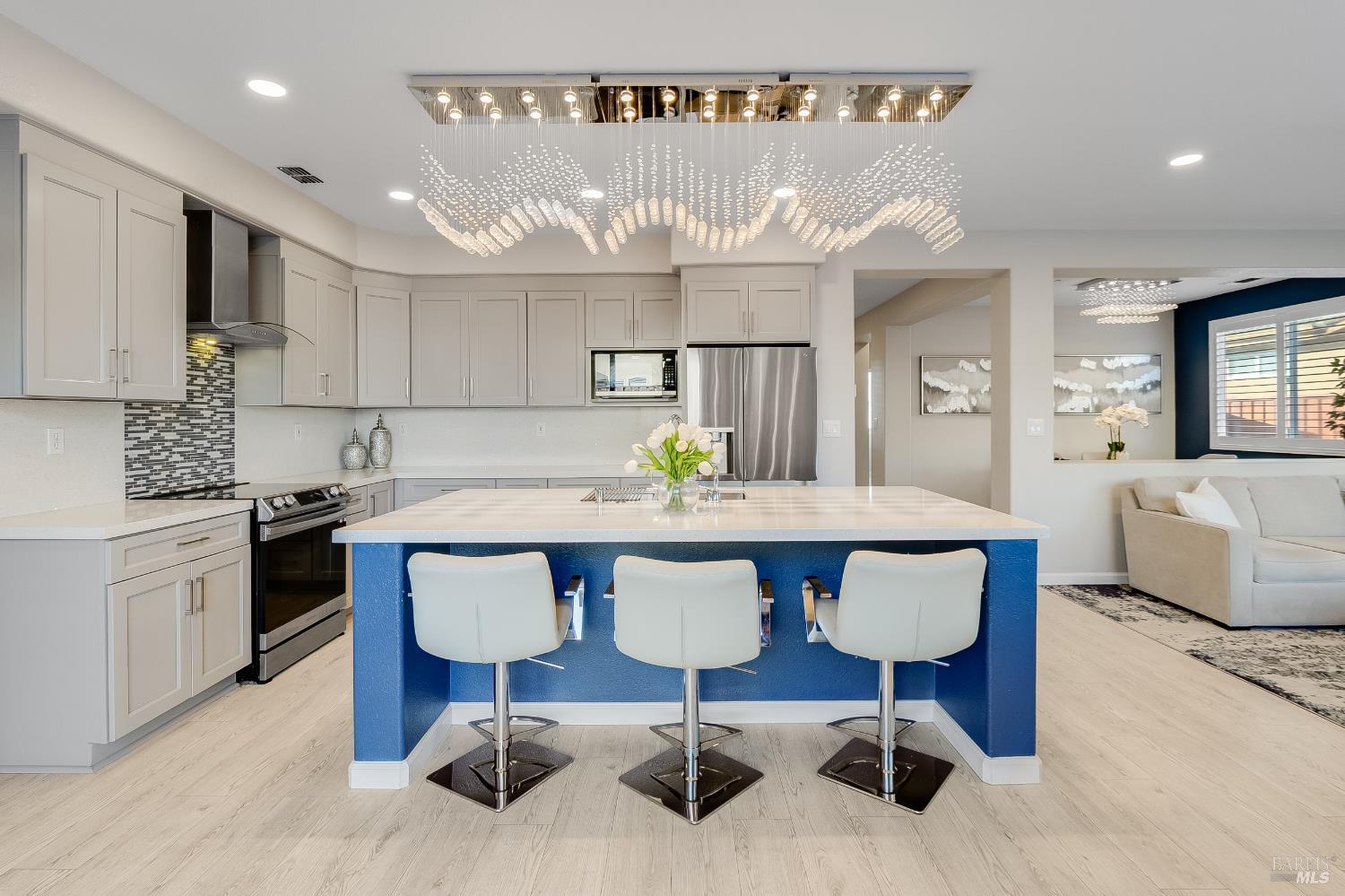 Detail Gallery Image 17 of 65 For 23 Castellina Cir, American Canyon,  CA 94503 - 4 Beds | 3 Baths