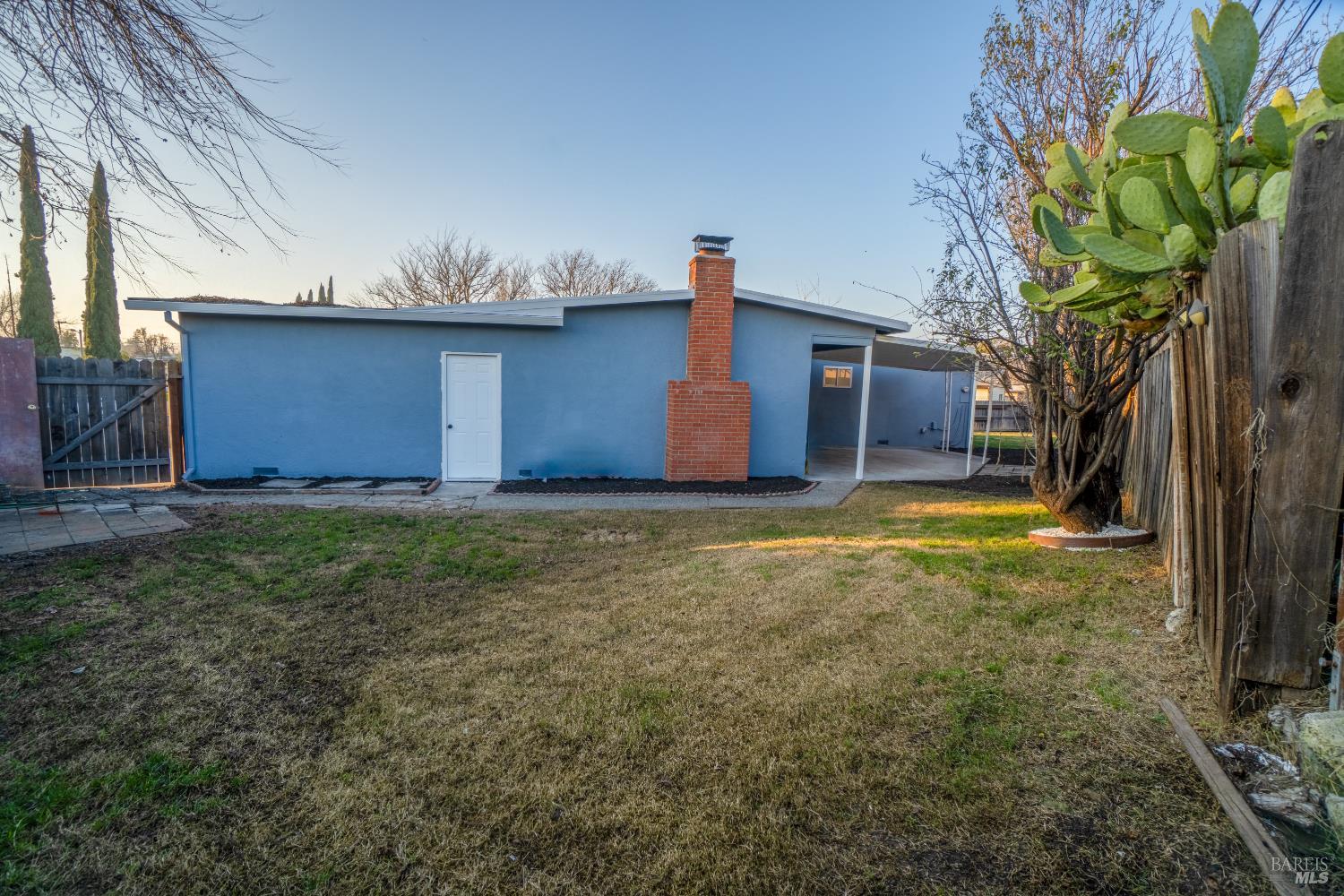 Detail Gallery Image 25 of 30 For 2034 Cambridge Dr, Fairfield,  CA 94533 - 3 Beds | 2 Baths