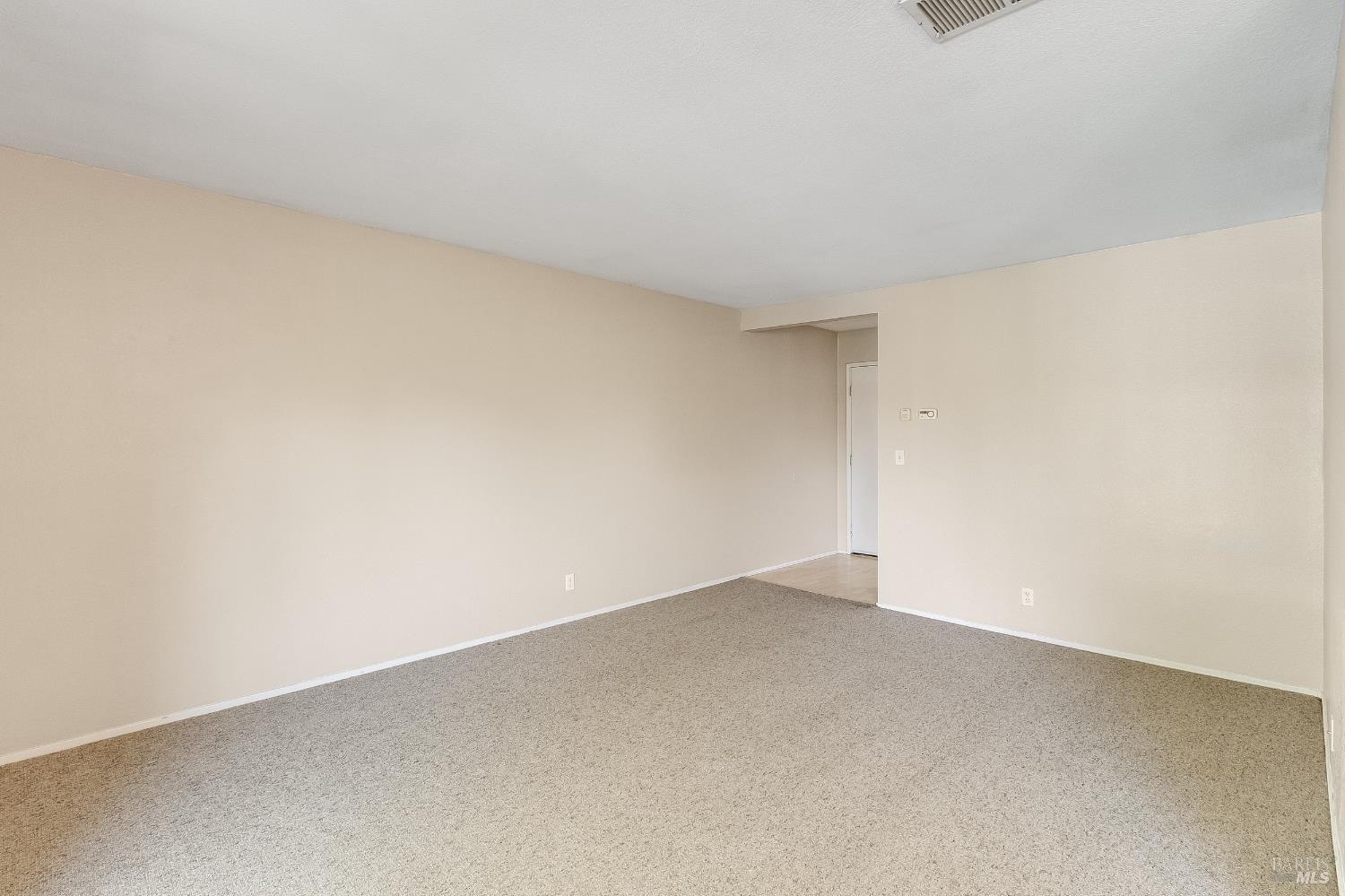 Detail Gallery Image 8 of 44 For 900 Cambridge Dr #104,  Benicia,  CA 94510 - 1 Beds | 1 Baths