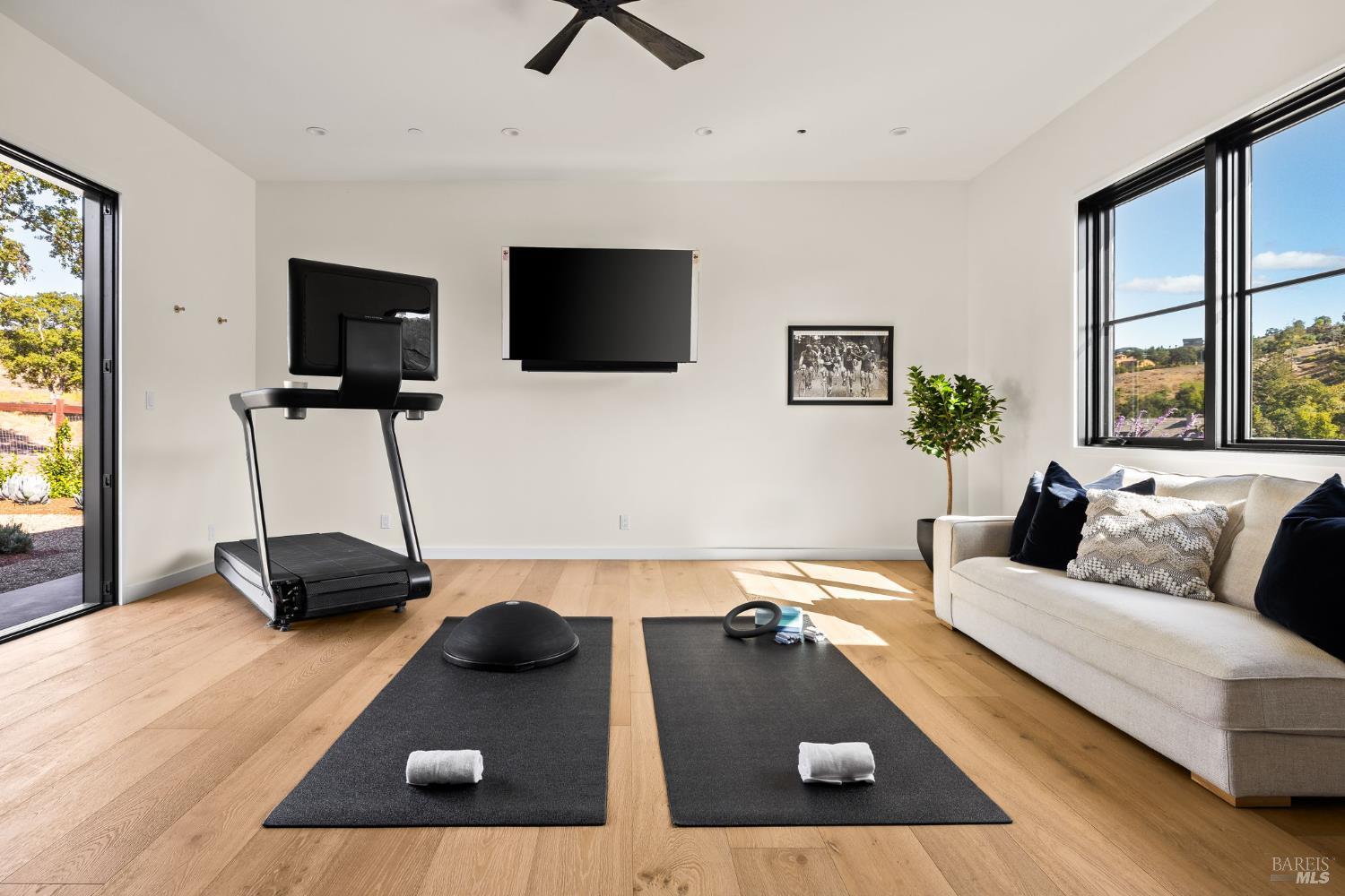 Detail Gallery Image 53 of 98 For 987 Mark West Springs Rd, Santa Rosa,  CA 95404 - 4 Beds | 4/4 Baths