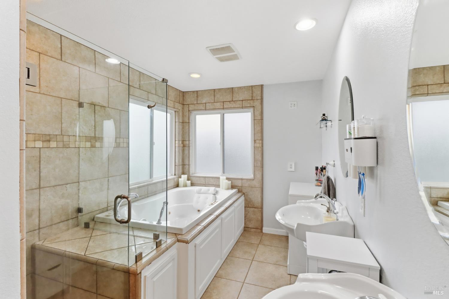 Detail Gallery Image 32 of 61 For 225 E Chestnut St, Dixon,  CA 95620 - 4 Beds | 3 Baths