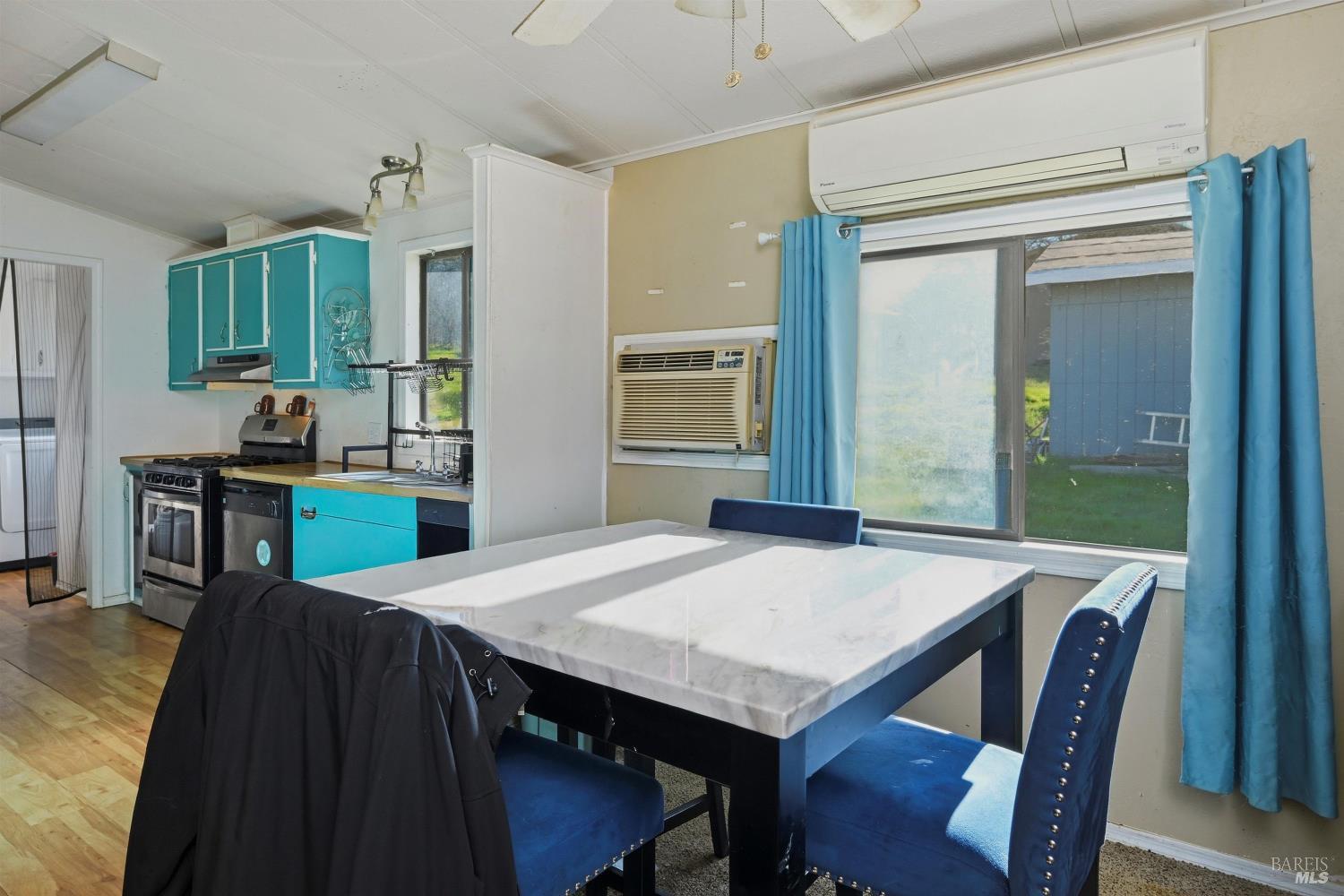 Detail Gallery Image 9 of 19 For 16553 Comanche Trl, Clearlake Oaks,  CA 95423 - 3 Beds | 2 Baths